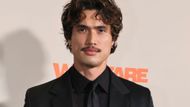 Charles Melton (Image via Getty)